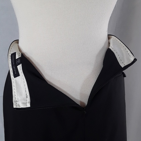 Banana Republic black wool straight skirt - Picture 4 of 4